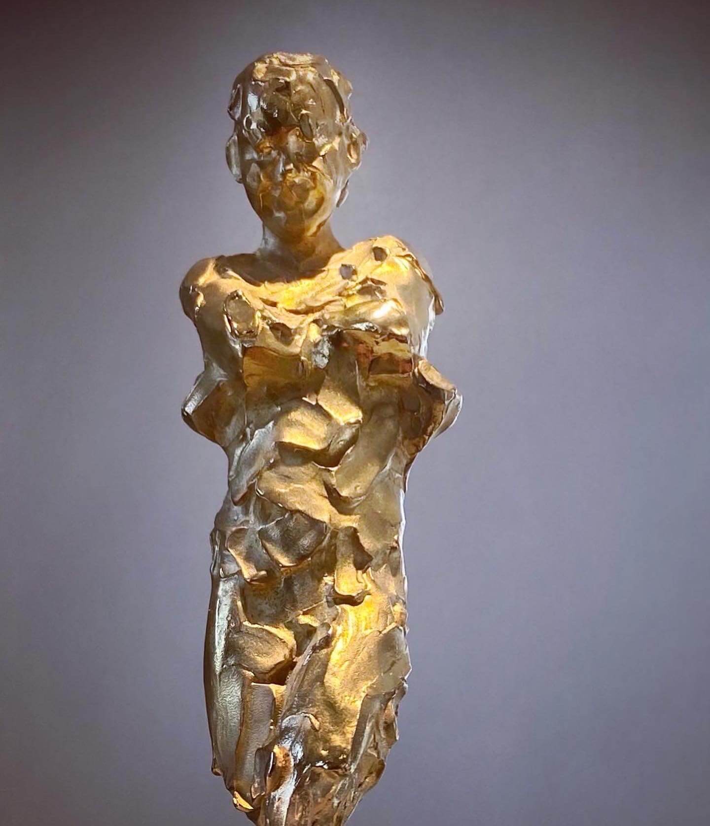 029B-catherine thiry sculpture gold plated bronze belgian artist contemporarysculptore