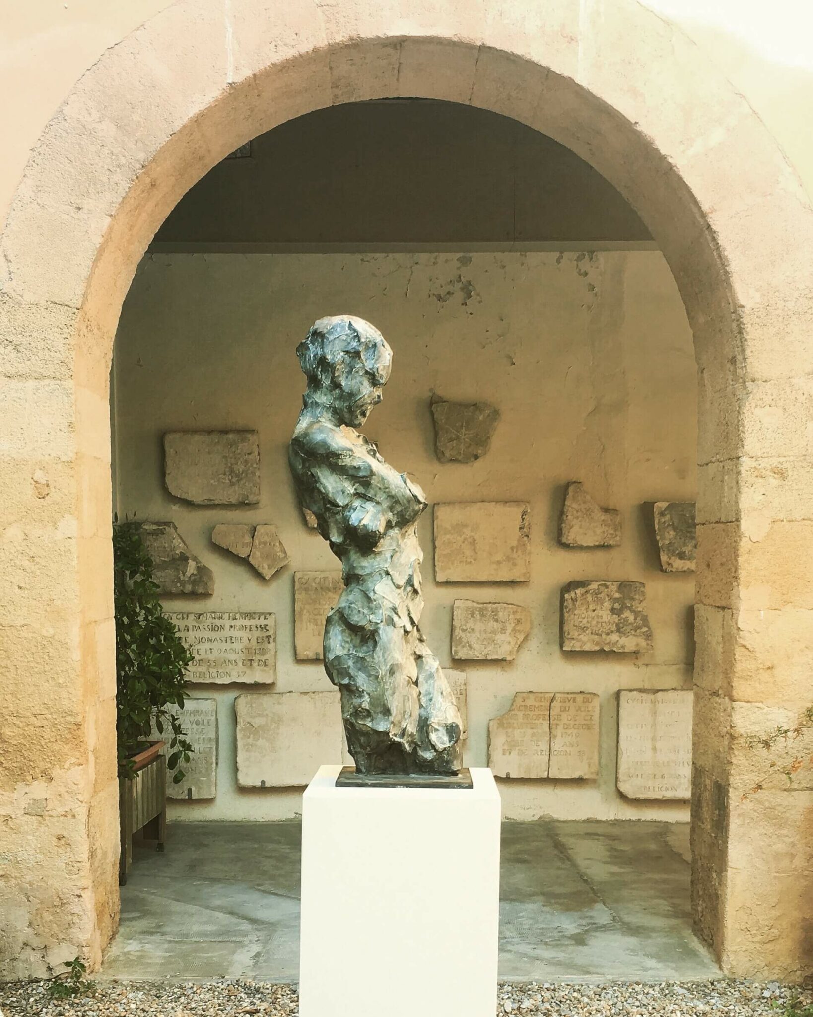 032_Catherine thiry expo Aix-en-provence 2018 andrea fereol flaneries bronze sculpture