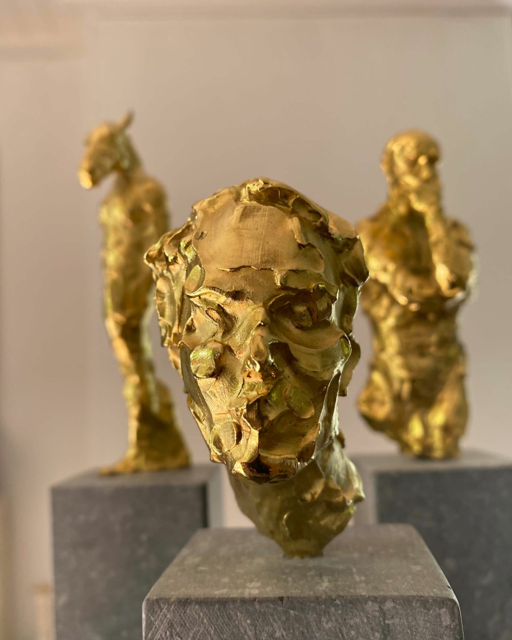 08B- catherine thiry sculpture gold plated bronze sculpteur belge